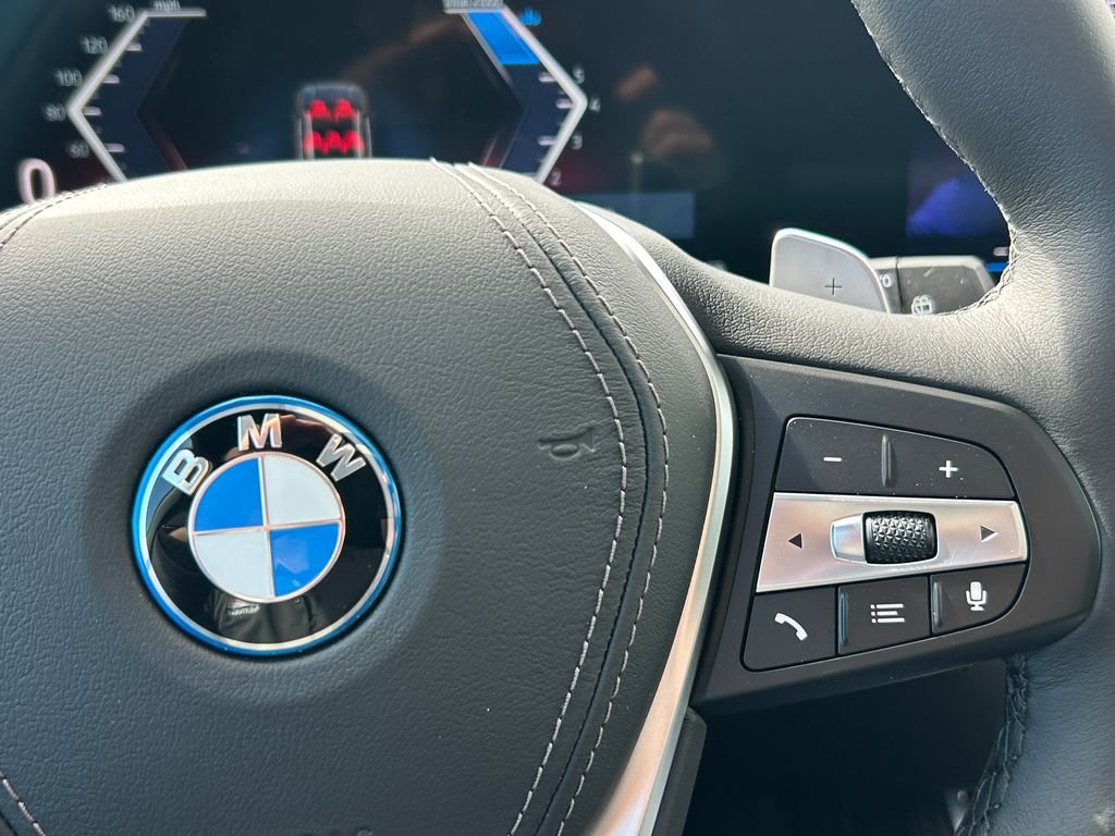New 2026 Manhattan Green Metallic BMW xDrive50e image 20