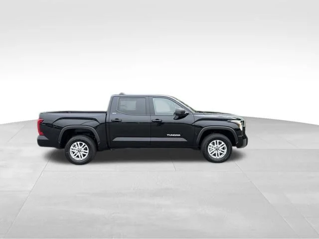 New 2026 Midnight Black Met Toyota SR5 image 6