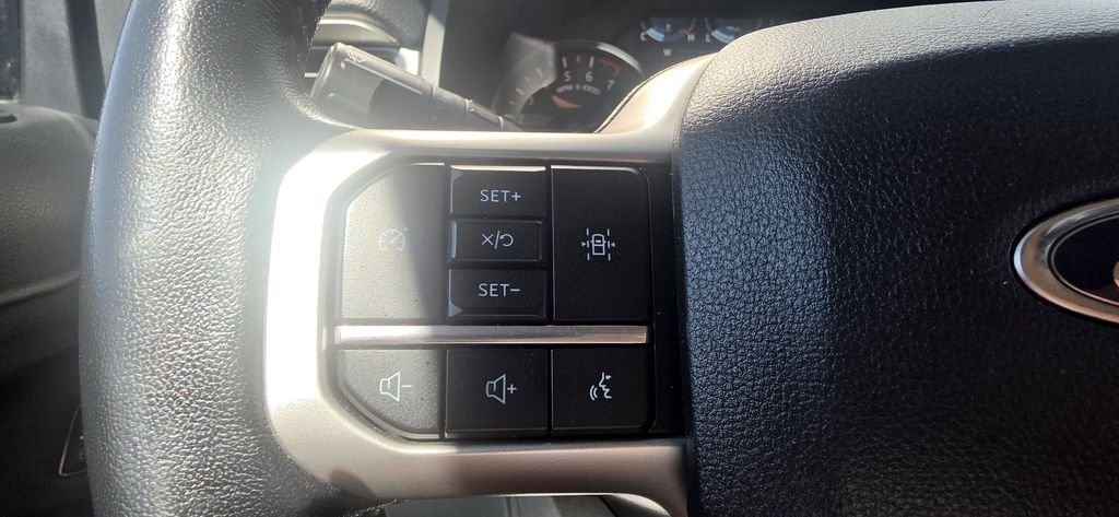 Used 2024 Gray Metallic Ford XLT image 17