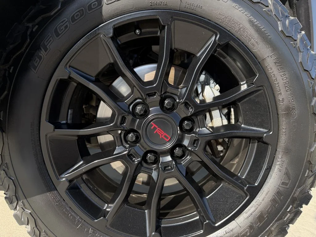 Used 2023  Toyota Limited image 9
