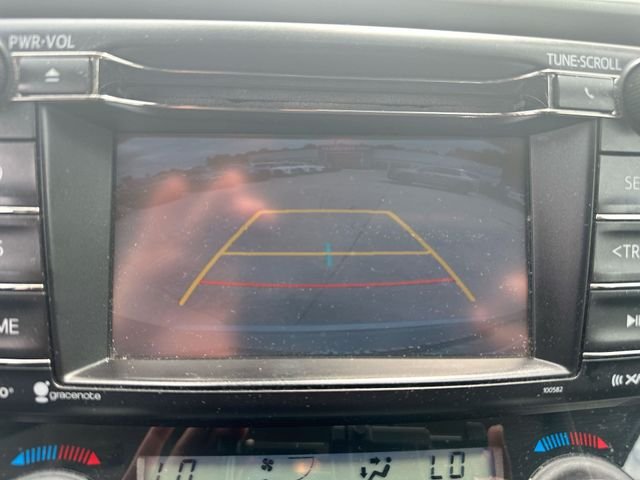 Used 2018 Silver Toyota XLE image 16