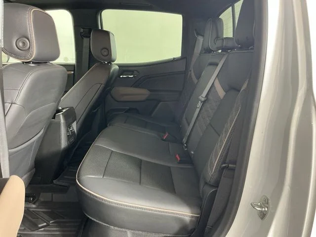 Used 2024 White GMC Denali image 29