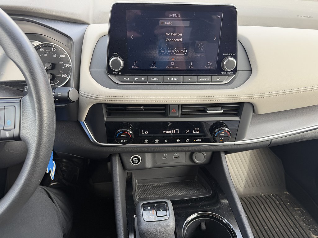 Used 2023 Pearl White TriCoat Nissan SV image 17