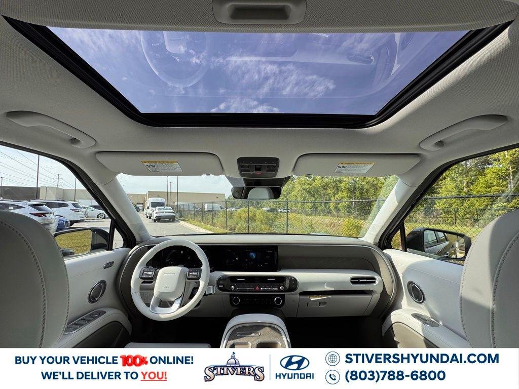 New 2026 Black Hyundai SEL Premium 7P image 3