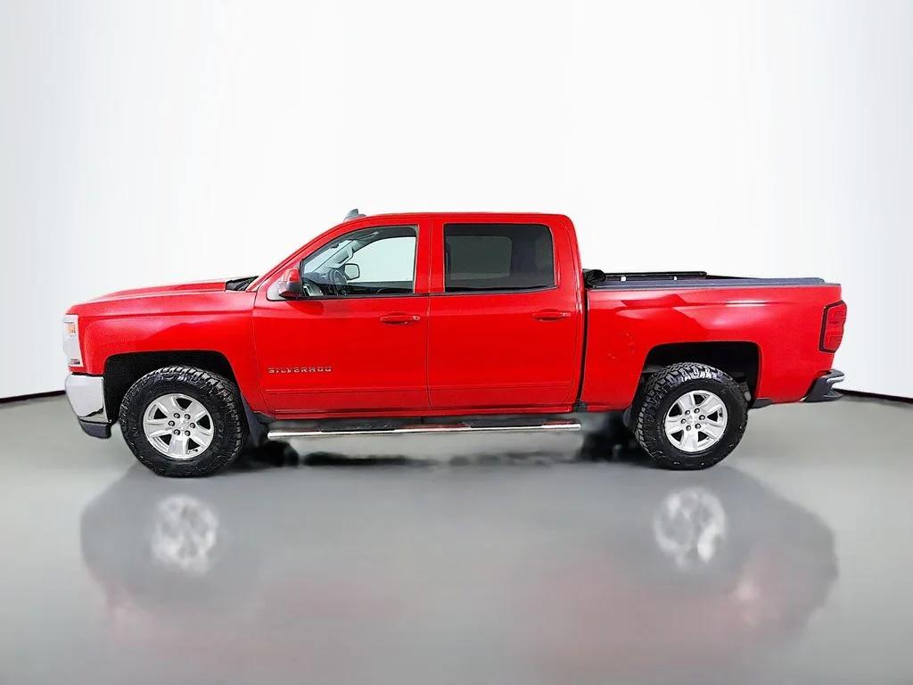Used 2016 Red Chevrolet LT image 9
