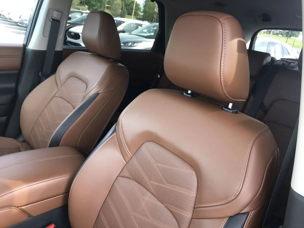 Used 2024 Gray Nissan Platinum image 11