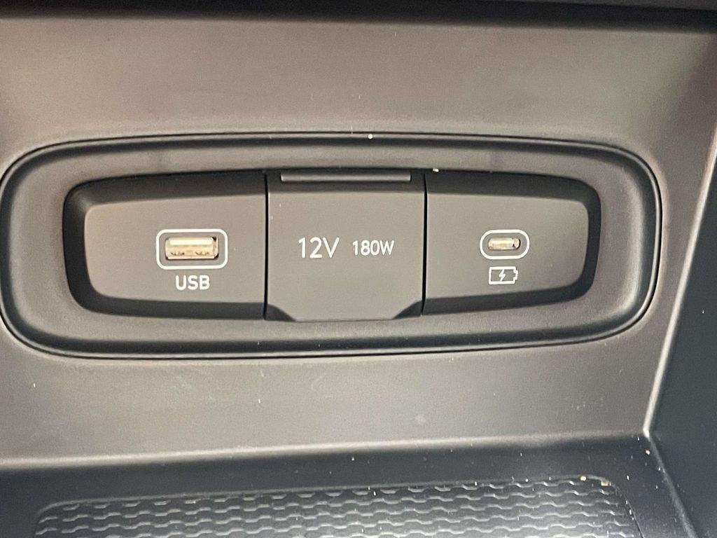 New 2026 White Hyundai SE image 27