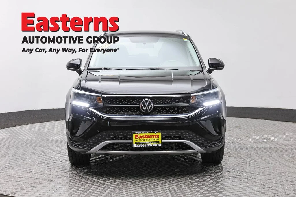Used 2022 Black Volkswagen 1.5T SE image 2