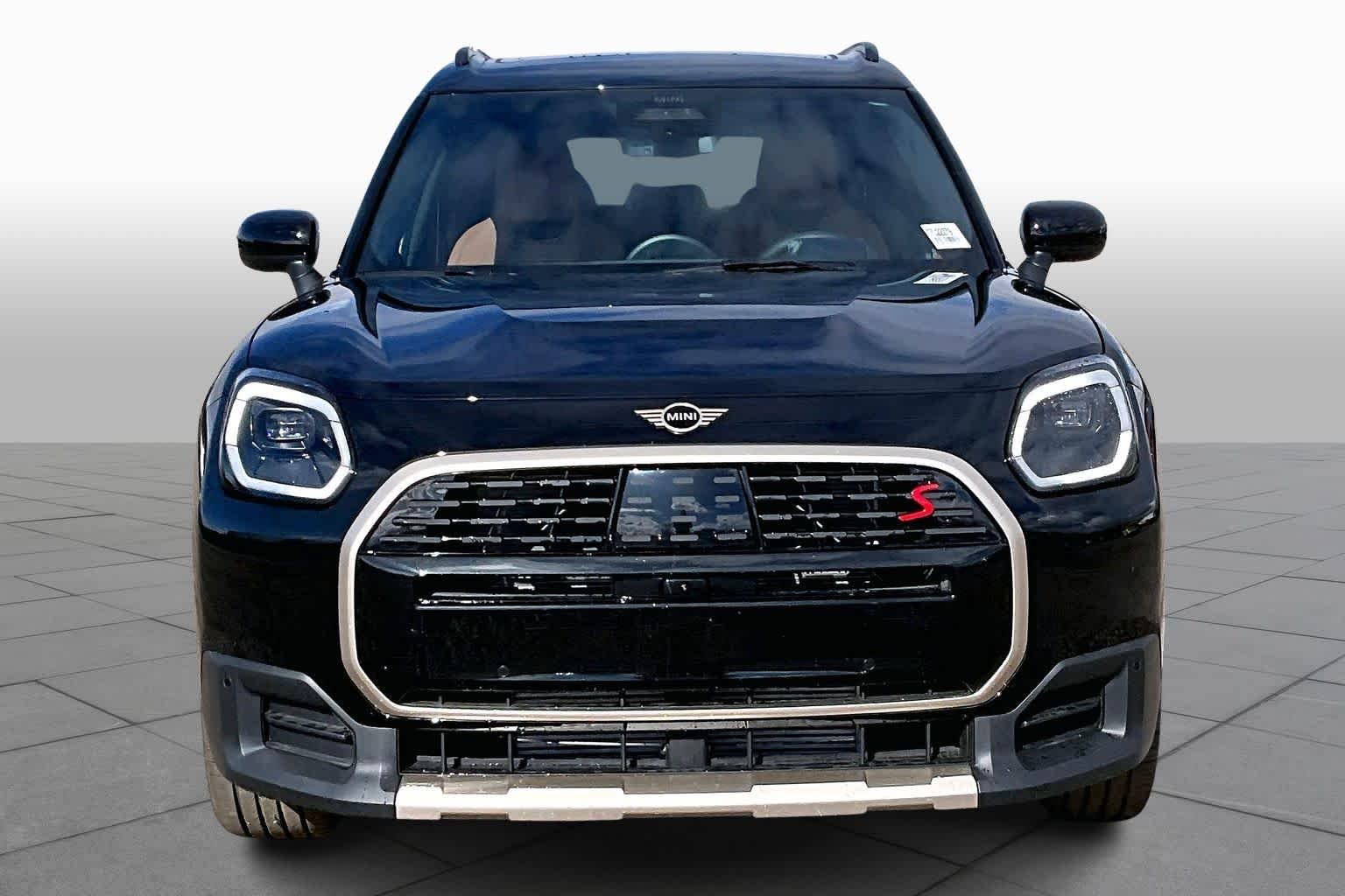New 2026 Midnight Black II Metallic MINI Iconic image 3