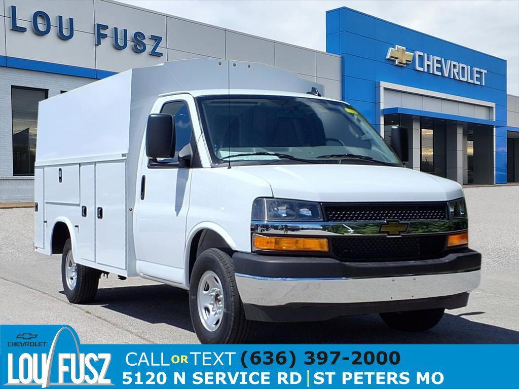 2025 Chevrolet Express Cutaway