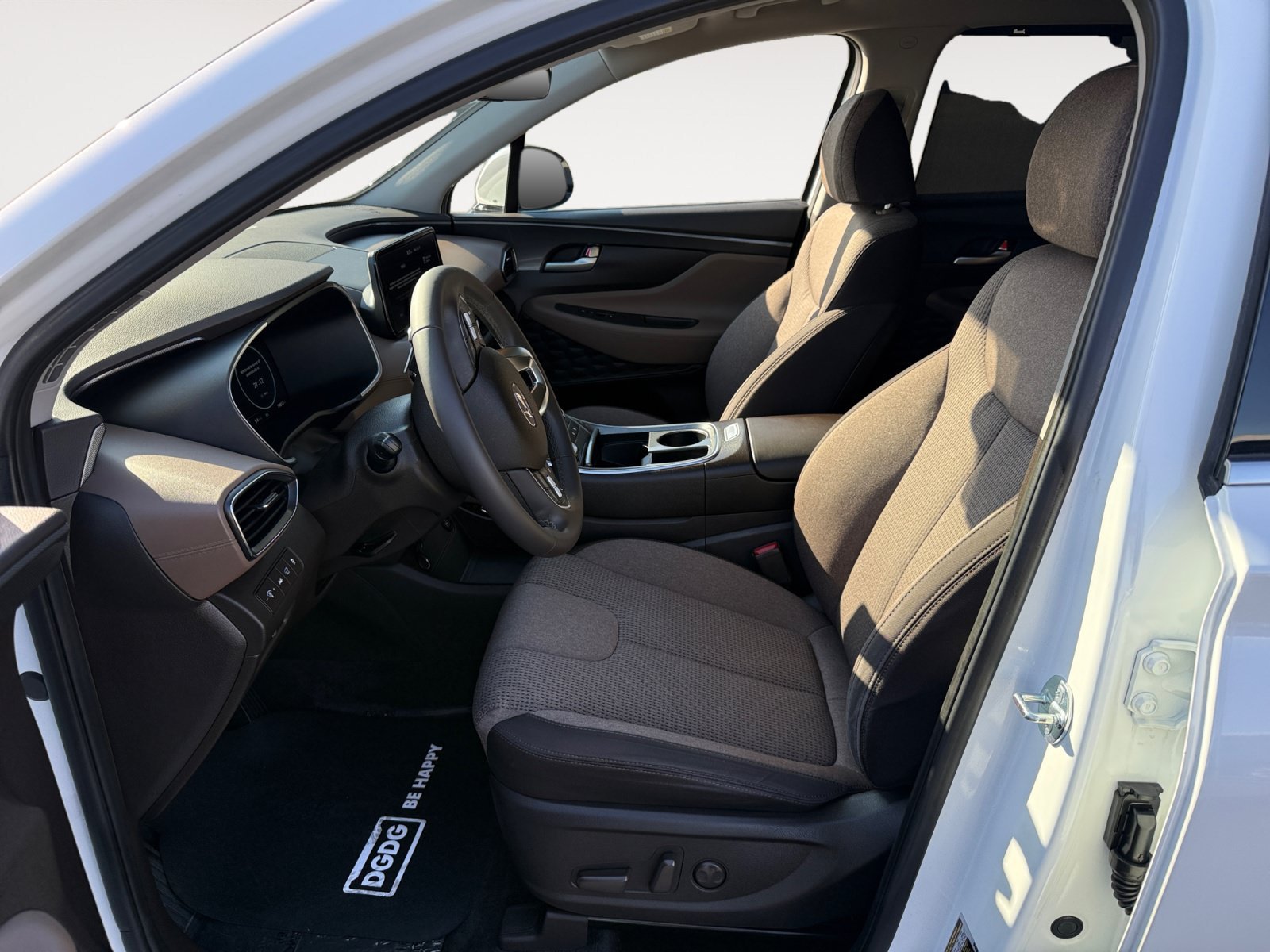 Certified Used 2023 White Pearl Hyundai SEL Convenience image 10
