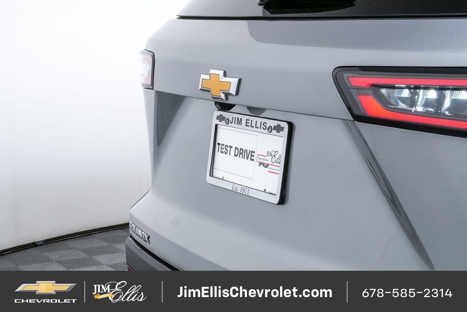 Certified Used 2025 Sterling Gray Metallic Chevrolet LT image 36