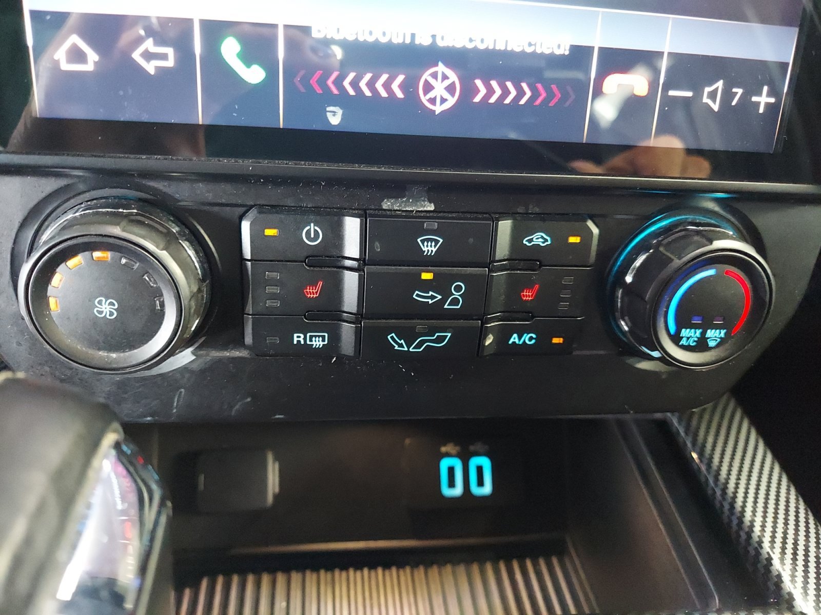 Used 2015 Tuxedo Black Metallic Ford XLT image 17