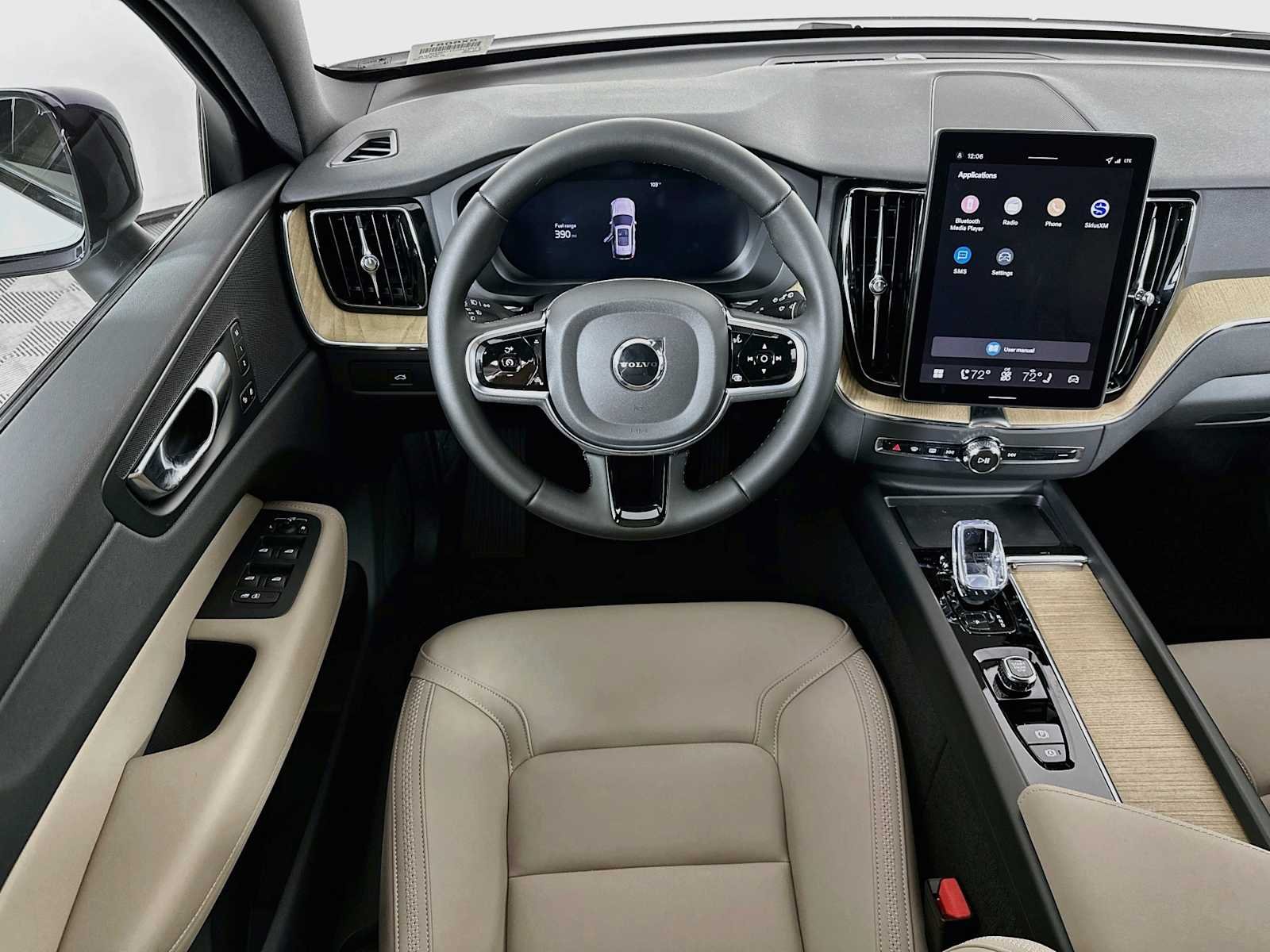 New 2026 Crystal White Volvo Plus image 20