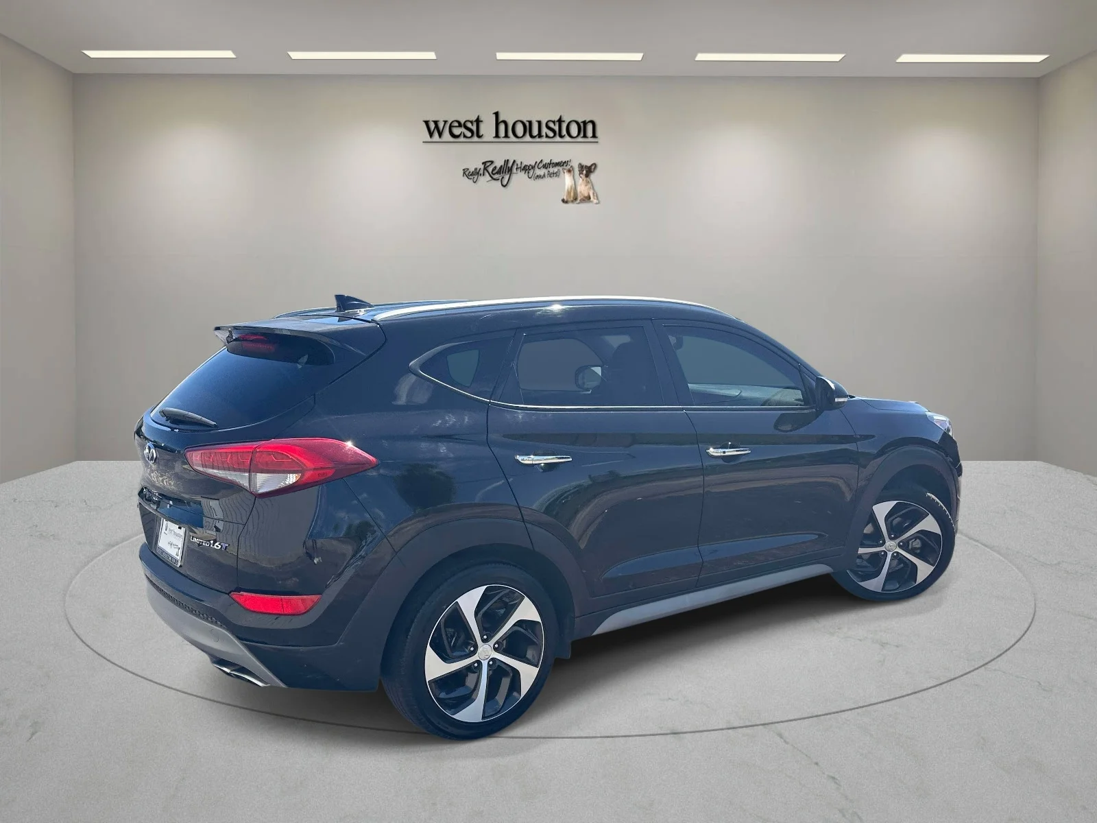 Used 2018 Black Noir Pearl Hyundai Limited image 5