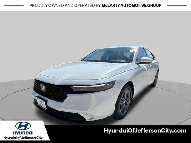 Used 2024 White Honda EX image 7