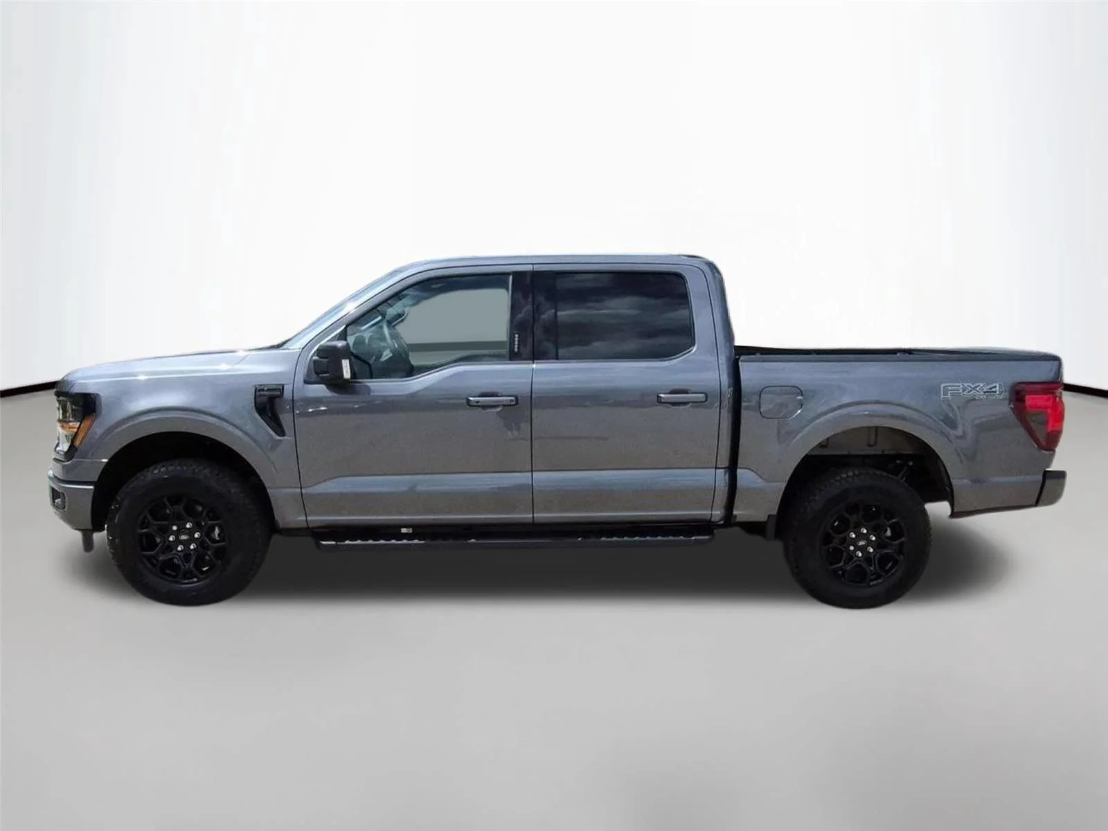 Used 2026 Carbonized Gray Metallic Ford XLT image 2