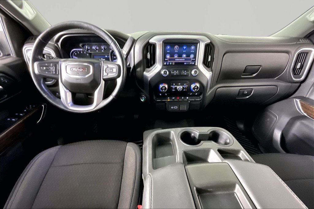 Used 2019 White GMC SLE image 7