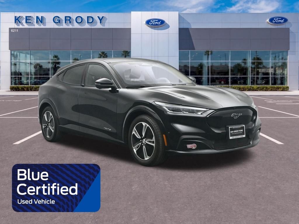 2023 Ford Mustang-Mach-e Premium's photo