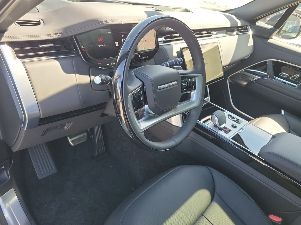 New 2027 Fuji White Land Rover SE image 25