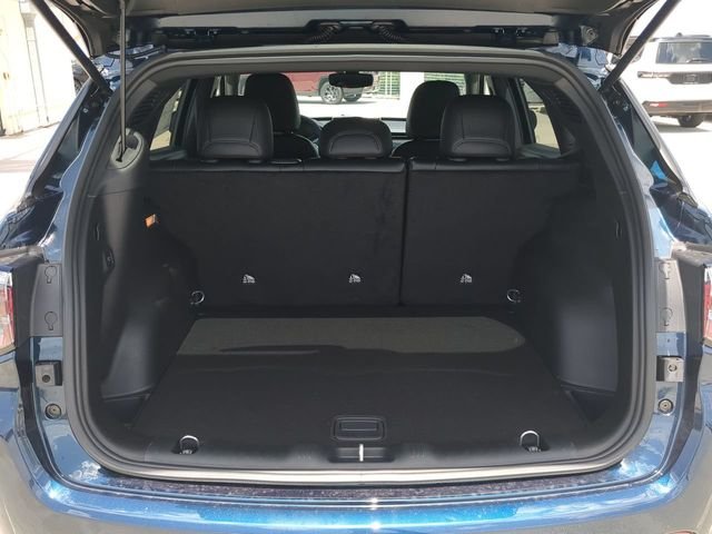 New 2026 Fathom Blue Pearl-Coat Exterior Paint Jeep Latitude image 14