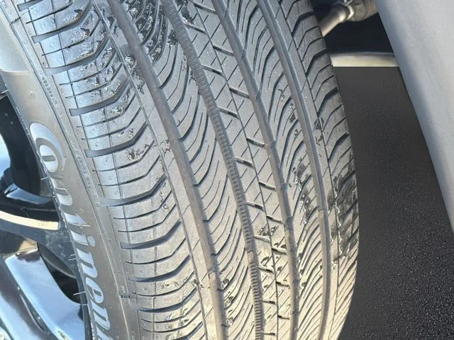 Used 2026 Red Jeep Latitude image 33