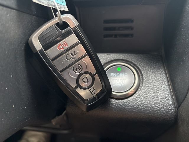 Used 2020  Ford Raptor image 24