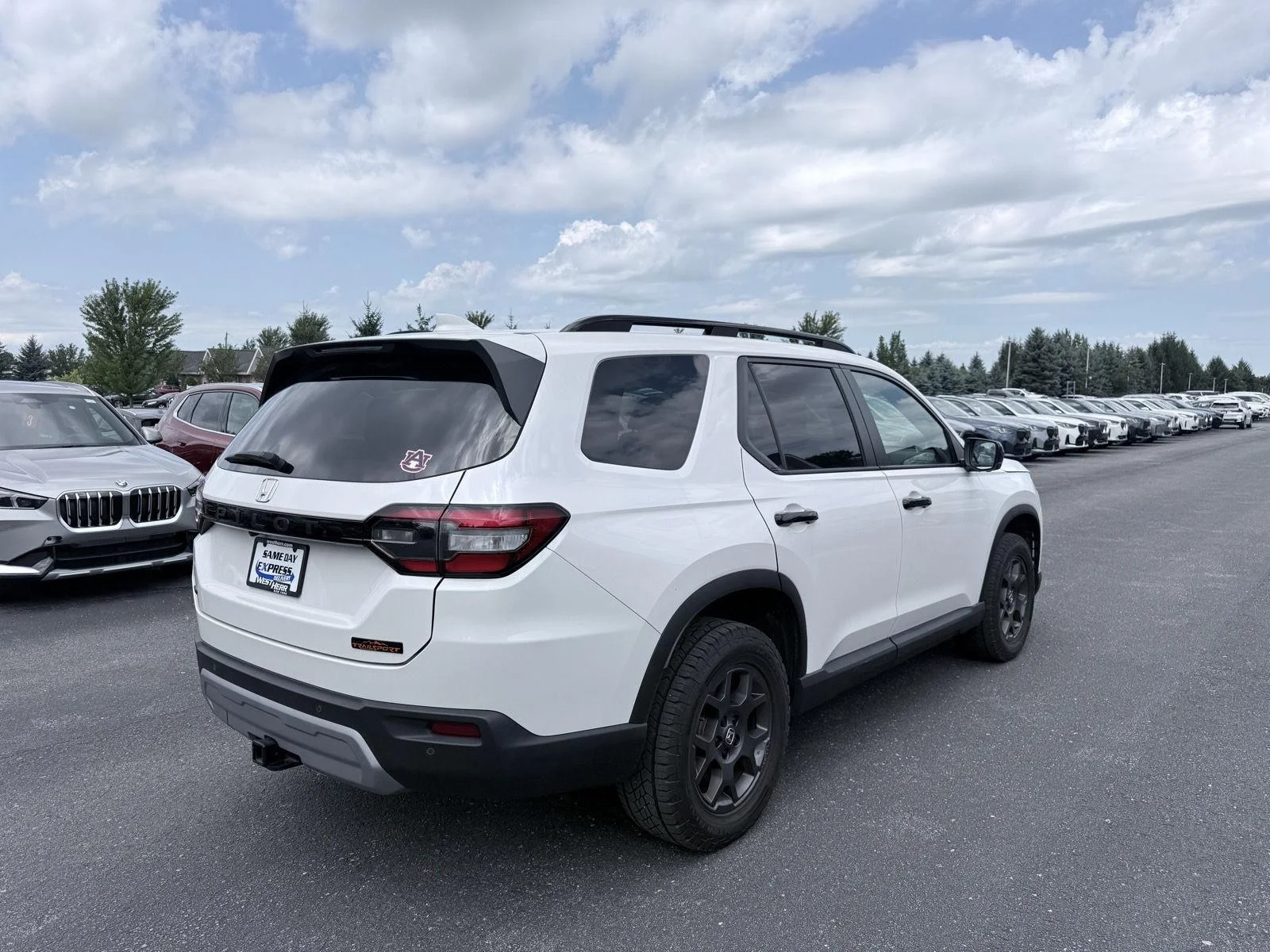 Used 2025 Platinum White Pearl Honda TrailSport image 7