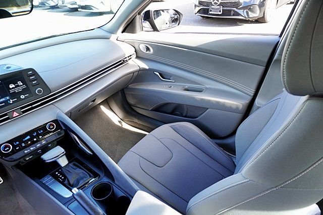 Used 2026 Gray Hyundai SEL Sport image 19