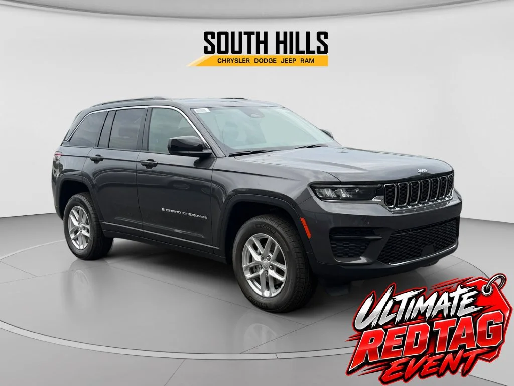 New 2026 Baltic Gray Metallic Clear-Coat Exterior Paint Jeep Laredo image 7