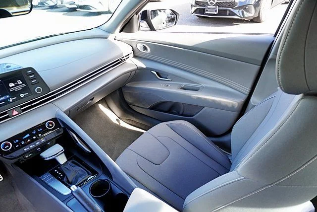 Used 2026 Gray Hyundai SEL Sport image 19