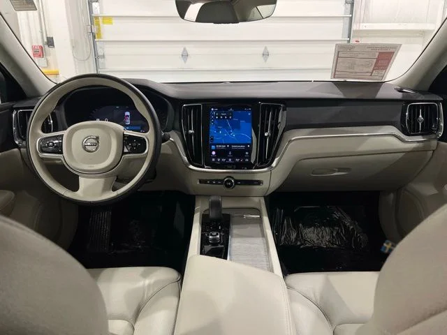 Used 2024 White Volvo B5 Plus Dark Theme image 12