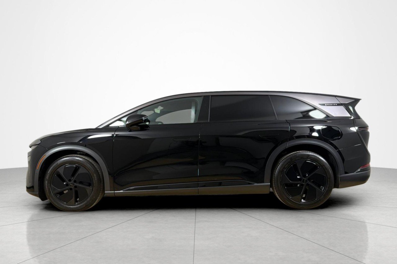 Used 2026 Lucid Gravity Grand Touring with VIN 7UUG1GHJ2TA025353 for sale in Beverly Hills, CA