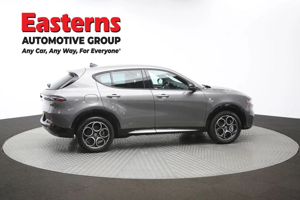 Used 2024 Silver Alfa Romeo Ti image 41