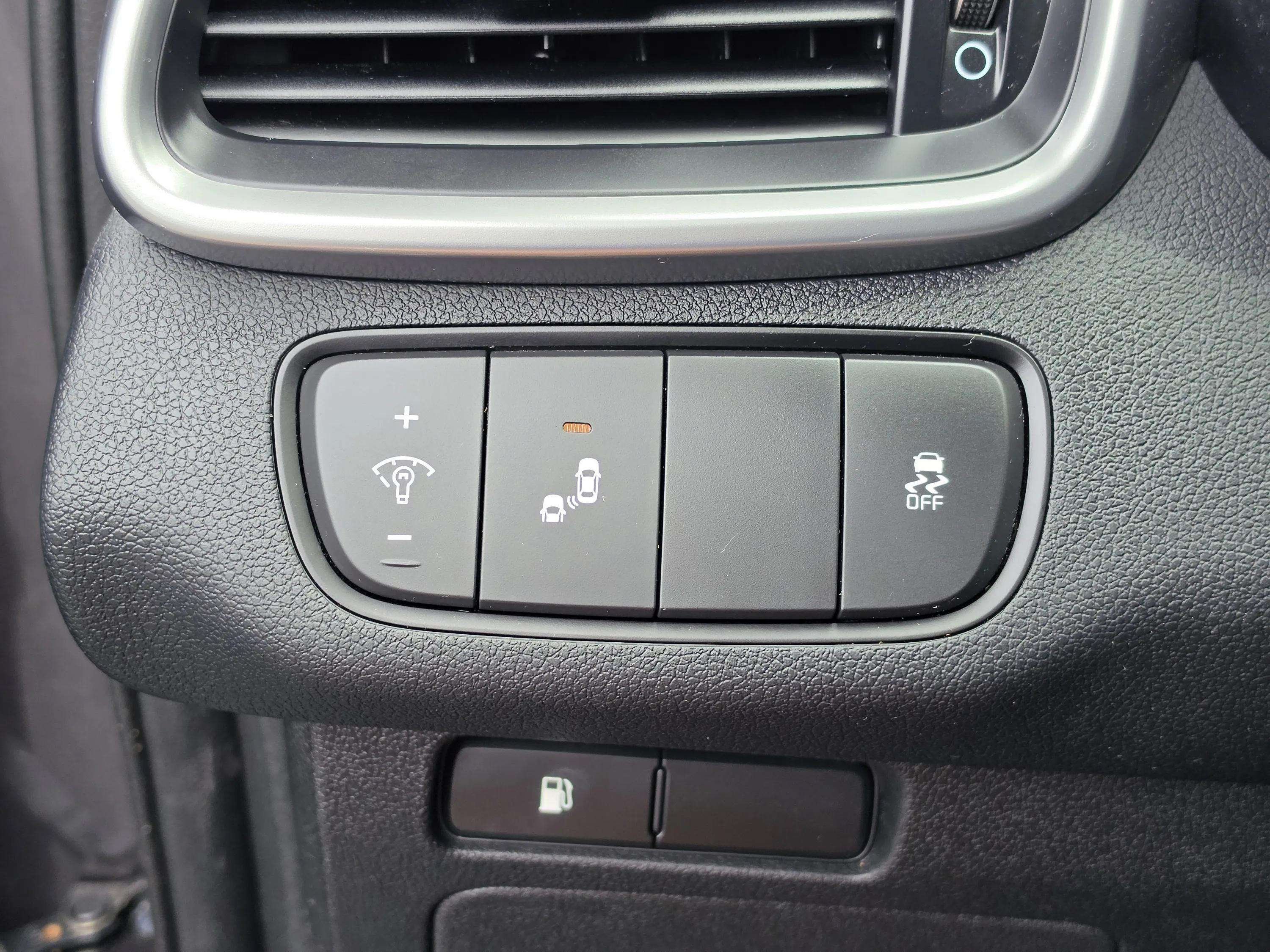 Used 2019 Platinum Graphite Kia LX V6 image 31