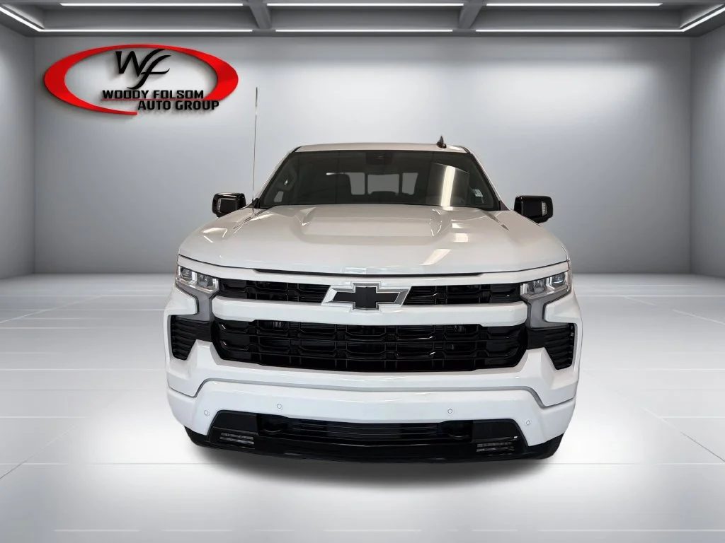 New 2026 Summit White Chevrolet RST image 2