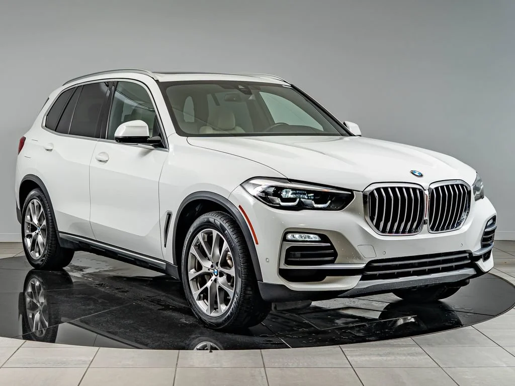 Used 2021 Alpine White BMW xDrive40i image 3