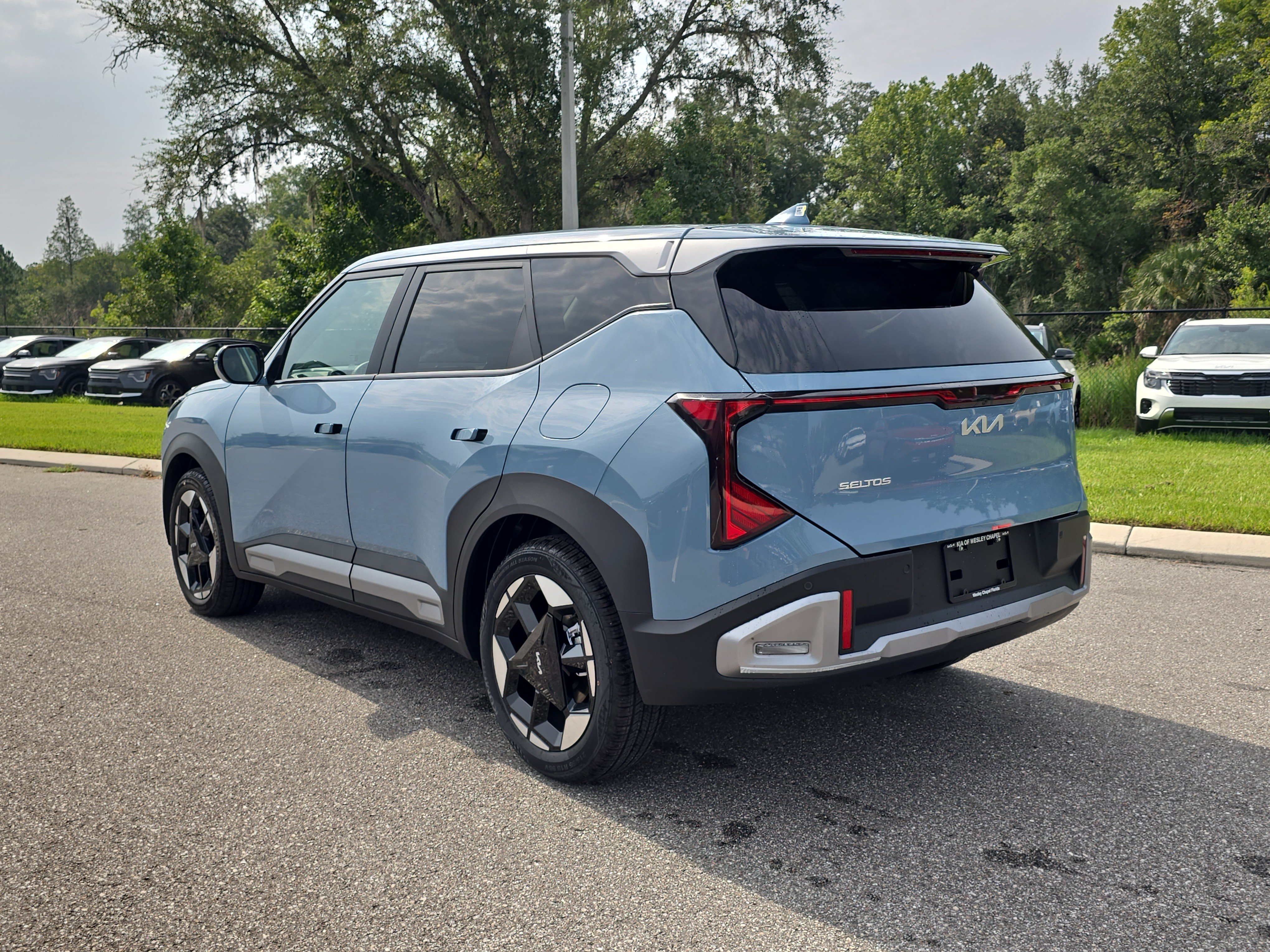 New 2027 Frost Blue Kia S image 6