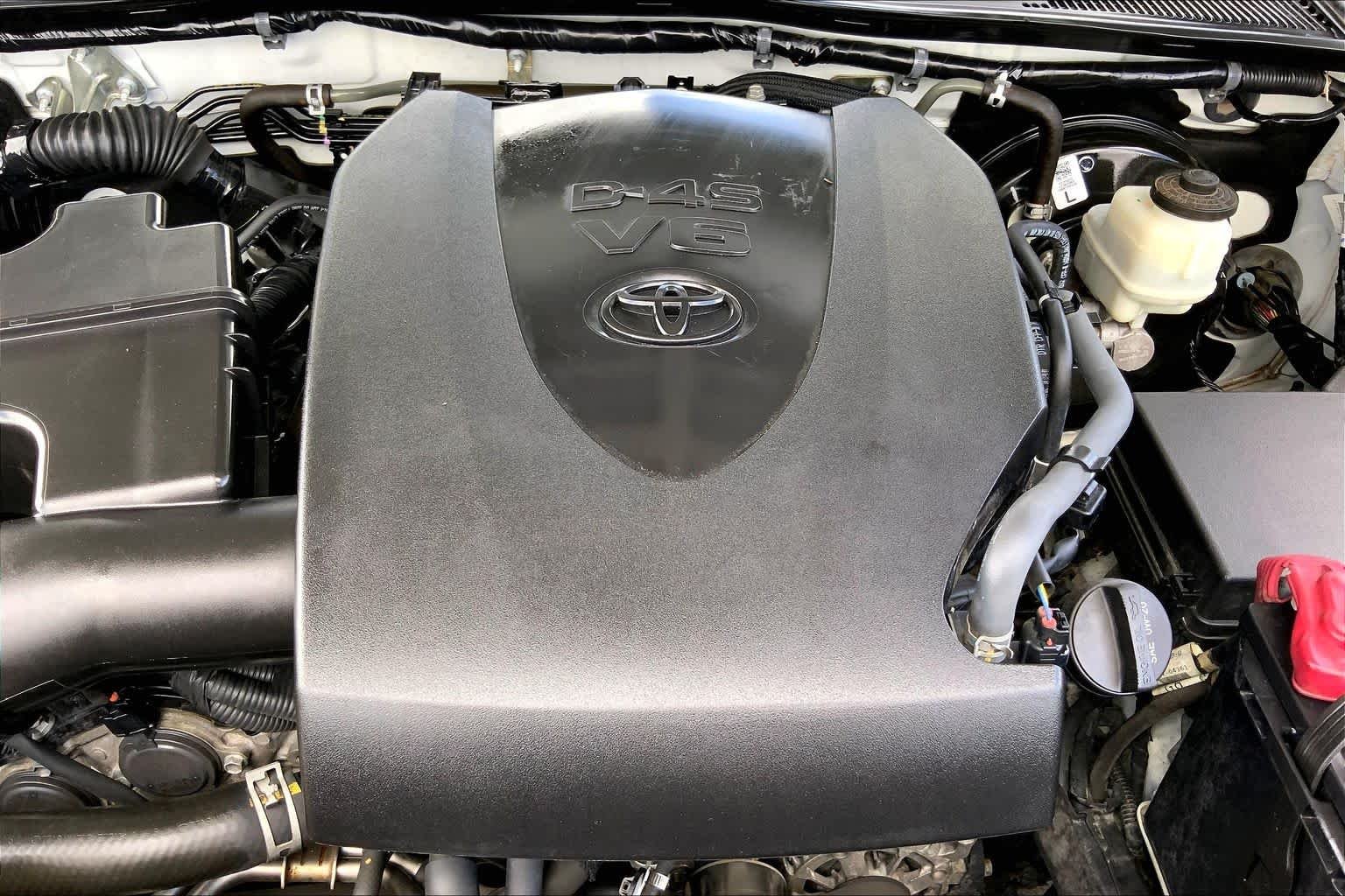 Used 2019 Super White Toyota TRD Sport image 32