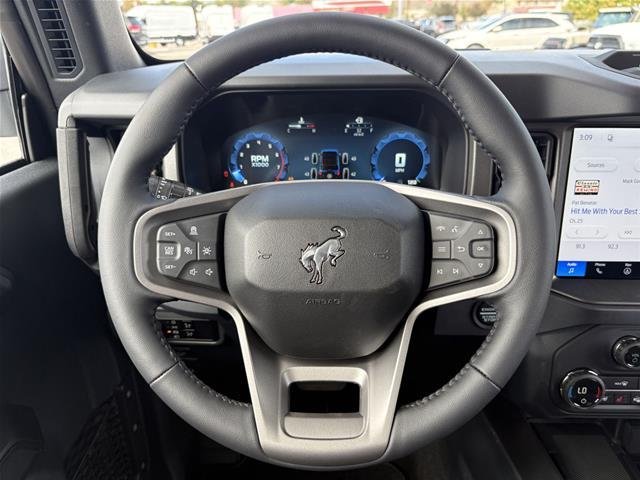 New 2026 Oxford White Ford Badlands® image 38