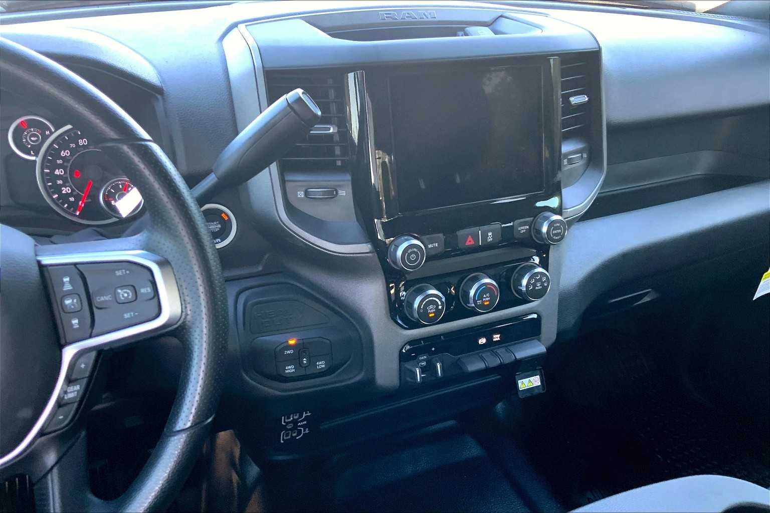 2026 RAM 2500 Tradesman - Photo 6