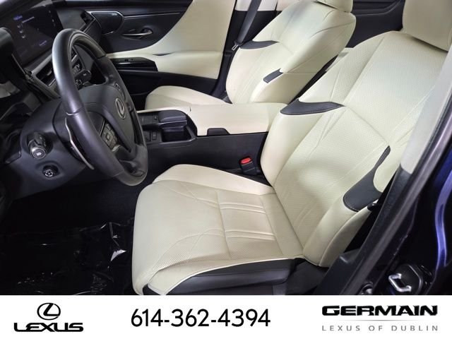 Used 2022  Lexus 250 image 17