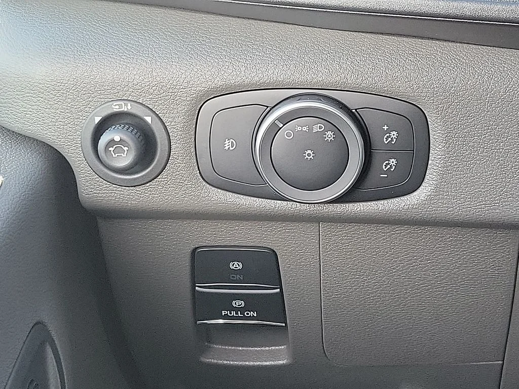 2025 Ford Transit Passenger Van XLT - Photo 13