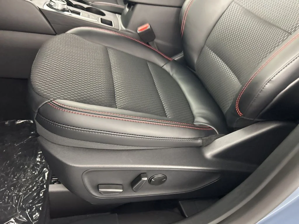 2026 Ford Escape ST-Line - Photo 18