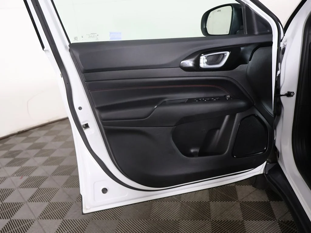 Used 2023 White Jeep Trailhawk image 20