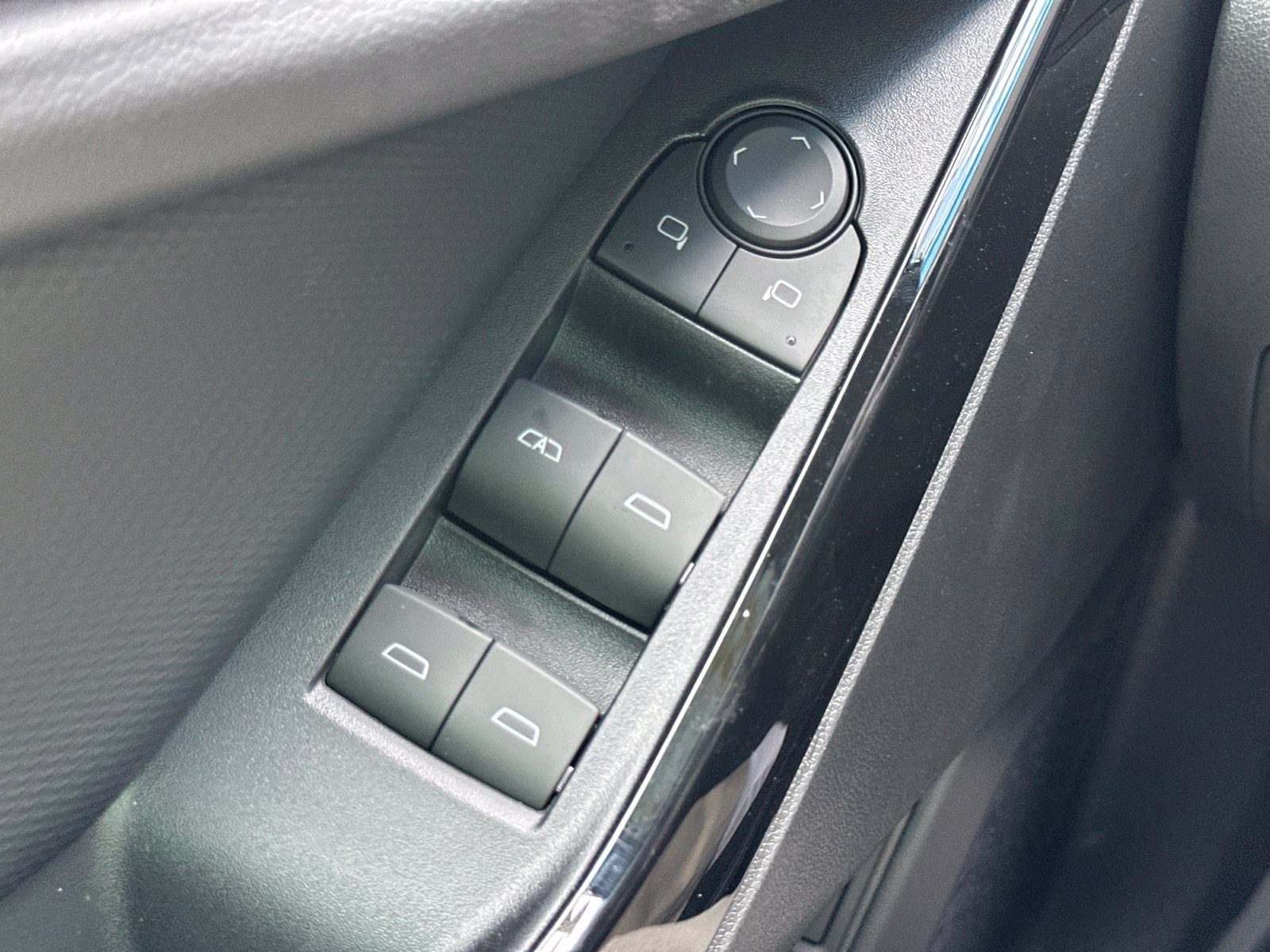 New 2027 Sterling Gray Metallic with Black Roof Chevrolet LT with Convenience Package II - Panoramic Sunroof - 3 Years of SiriusXM and OnStar One Included image 36