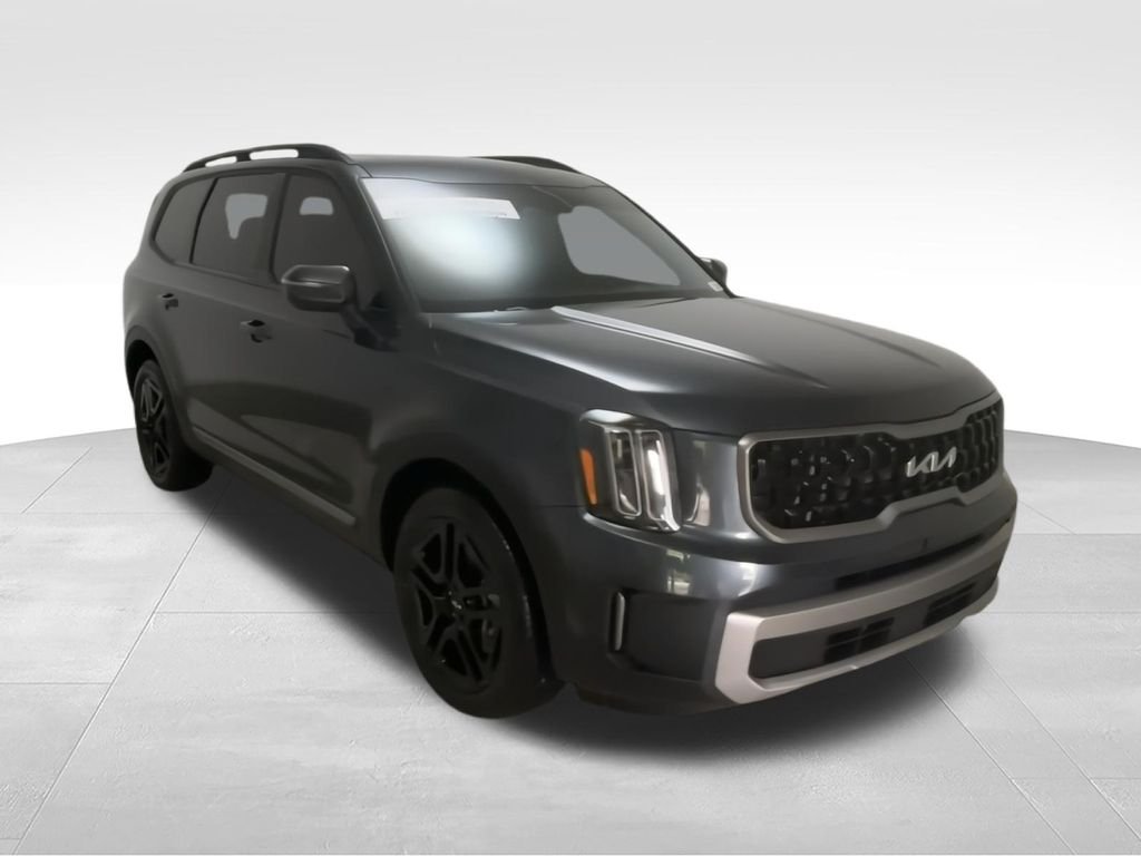Used 2023 Gray Kia EX X-Line image 3