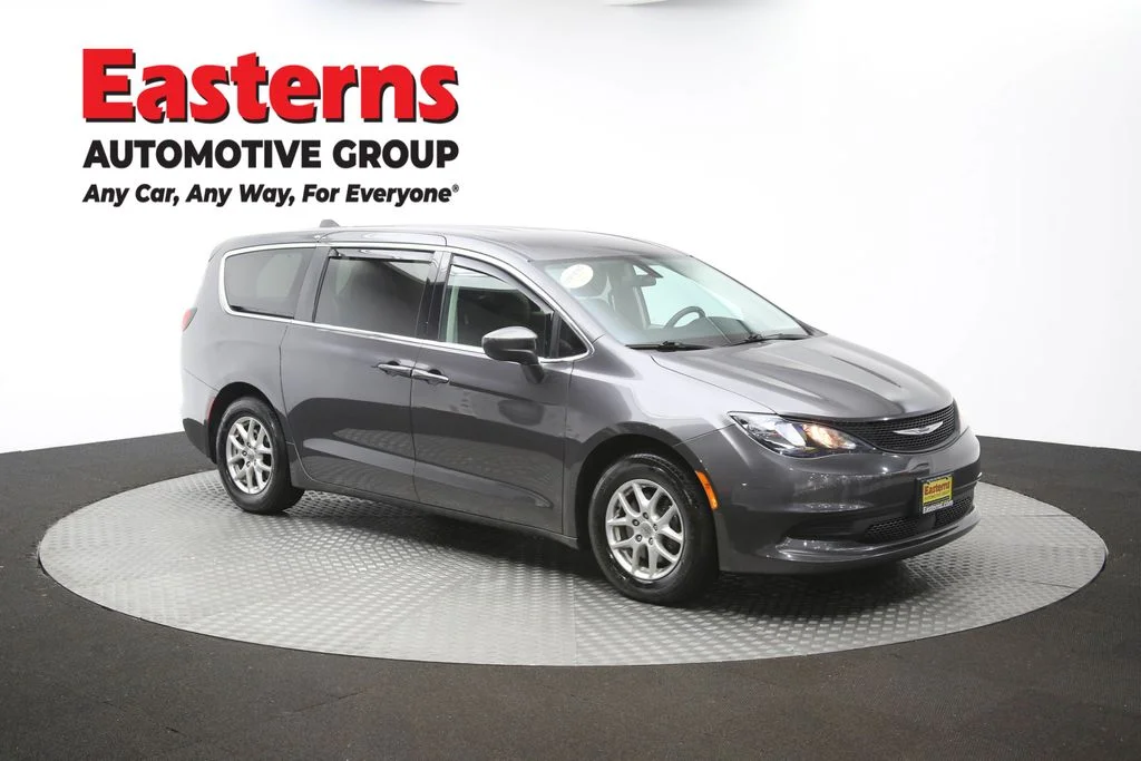 Used 2022 Gray Chrysler LX image 48
