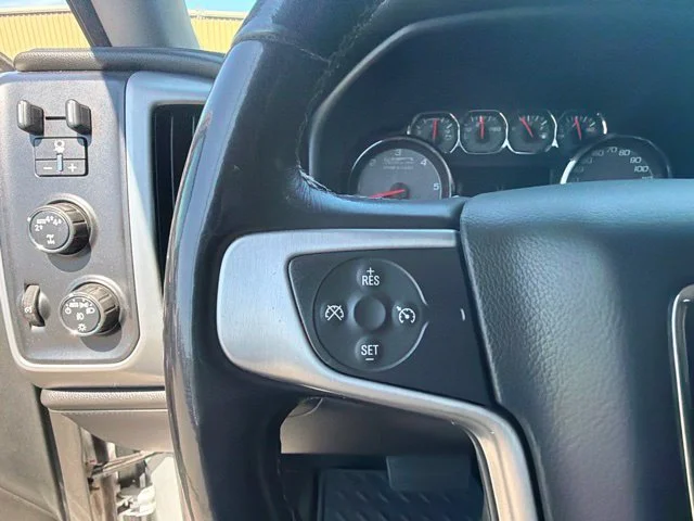 Used 2018 Quicksilver Metallic GMC SLE image 22