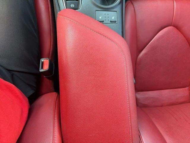 Certified Used 2021 MID BLK/WIND CHILL Toyota  image 37